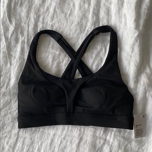 Black ‘stash it all’ Lululemon bra